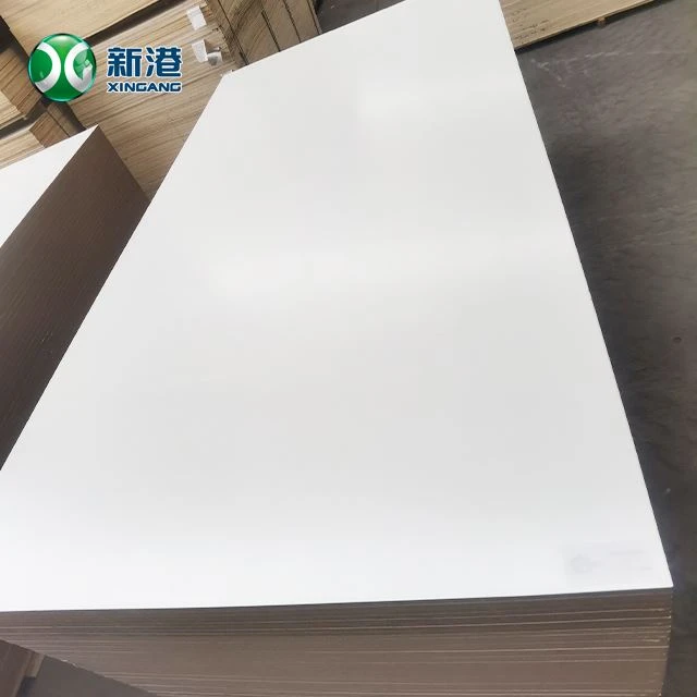 Valge melamiinlamineeritud MDF
