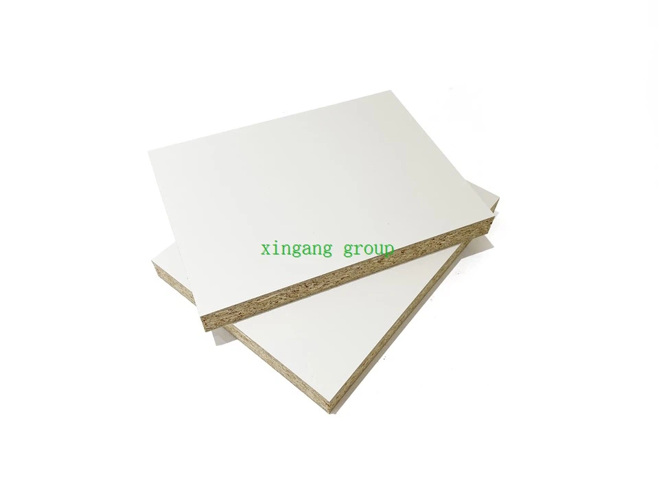 Puitlaastplaat PET Spoonitud